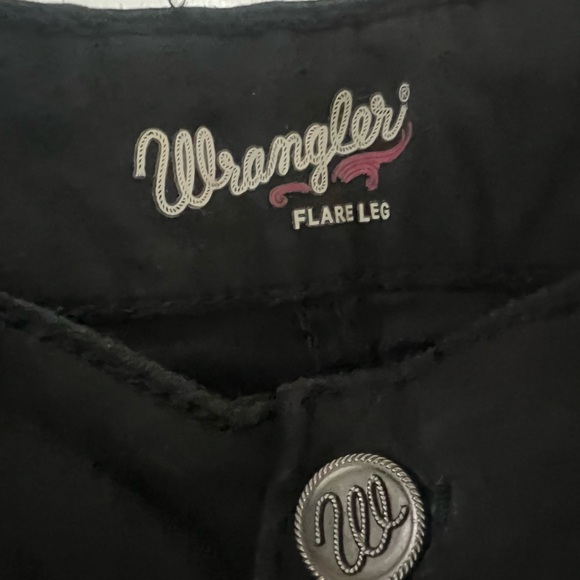 Wrangler Black Button-Detail Pants - Picture 2 of 3